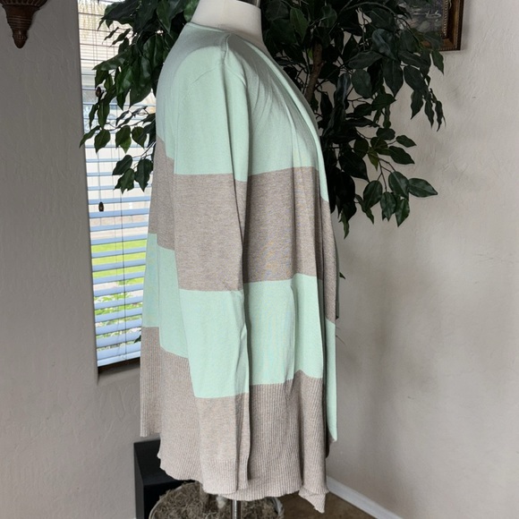 Studio Park x Kerstin Lindquist Bay Breeze Cardigan ~ Soft Jade/Taupe - Picture 2 of 6